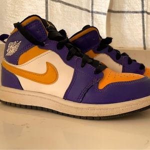 Kids Nike Air Jordan sneakers - good condition